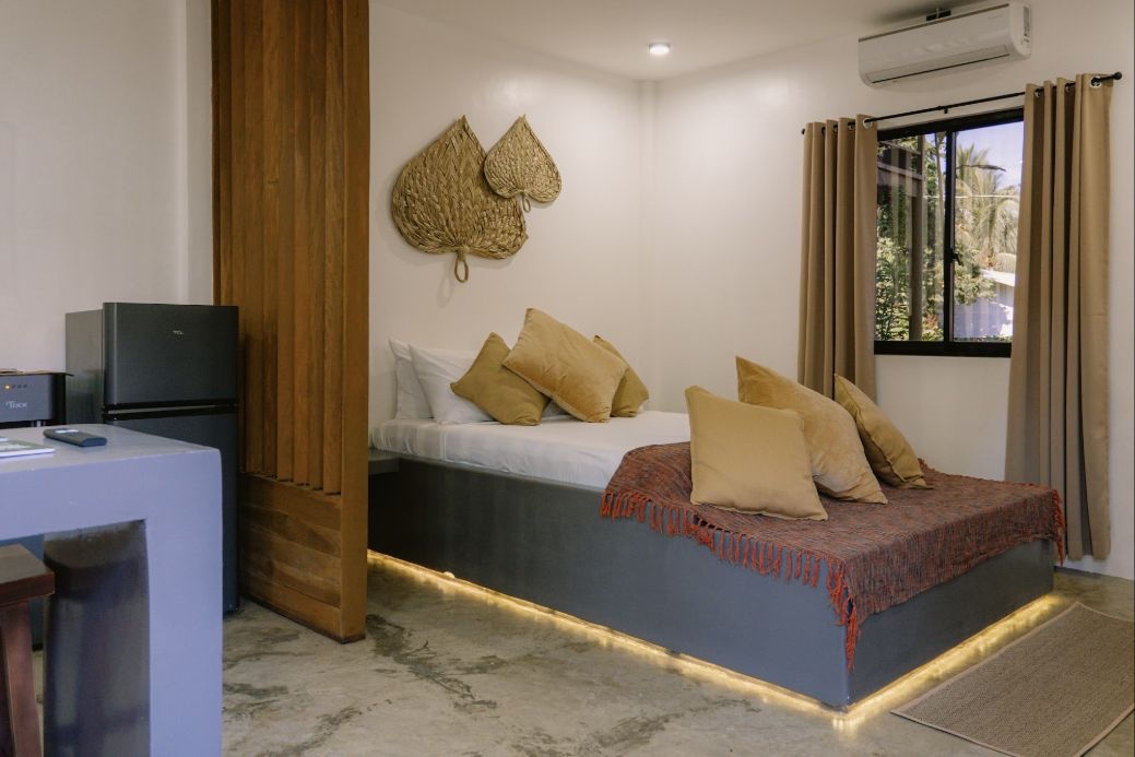 Deluxe Queen Studio with queen bed and its own kitchen